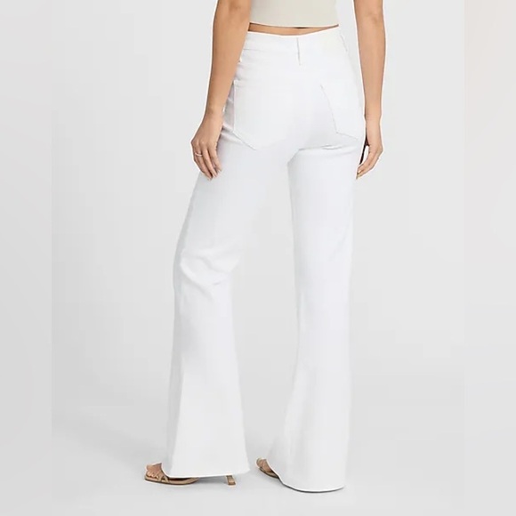 Express Women’s Mid Rise White '70s Flare Jeans- Size 0 - Picture 3 of 7